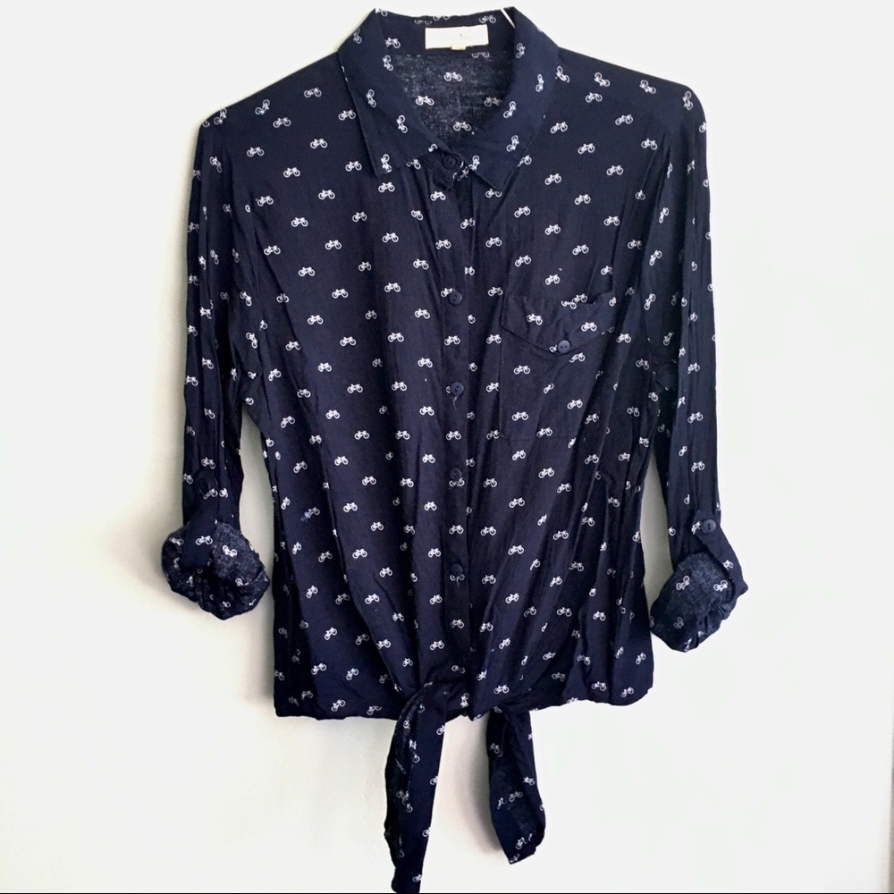 Bicycle navy tie front button down🚲
